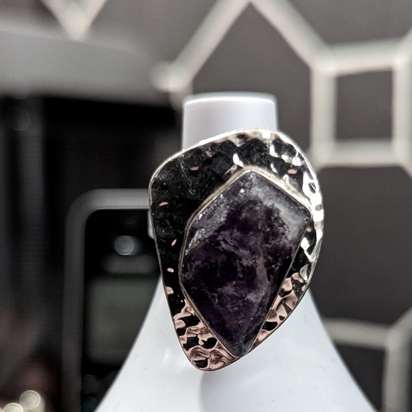 Statement raw amethyst & sterling silver ring - Picture 1 of 4